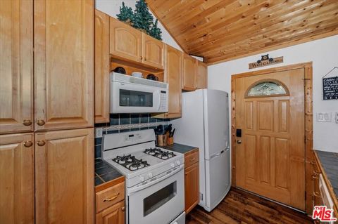 Tiny photo for 42979 Fern Avenue, Big Bear, CA 92315 (MLS # 26834901)