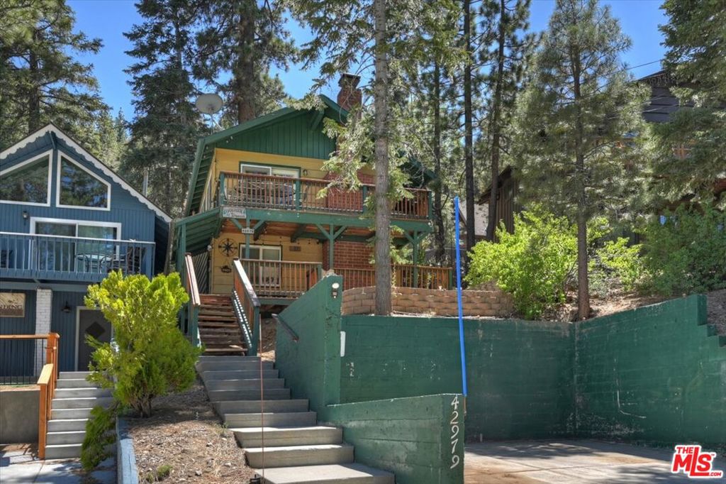 42979 Fern Avenue