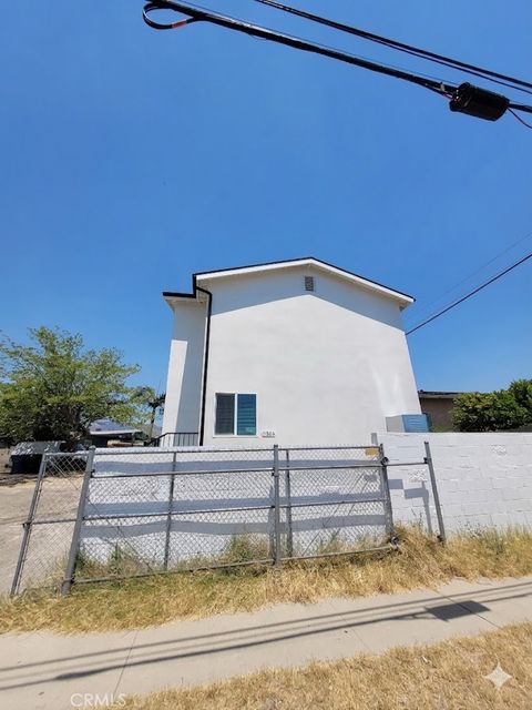 Photo of 11864 Borden Avenue, San Fernando, CA 91340 (MLS # SR26110277)