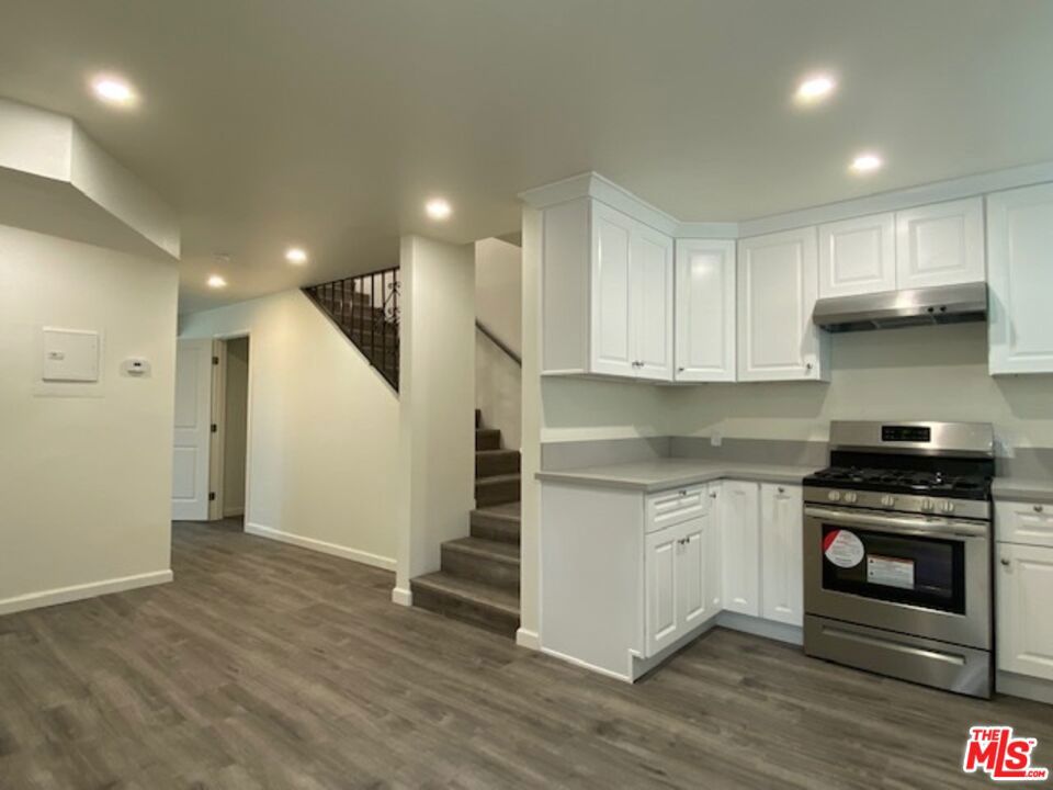 4832 Rosewood Avenue