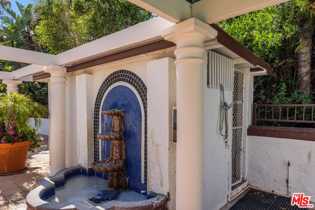 listing image 130725964636898973261