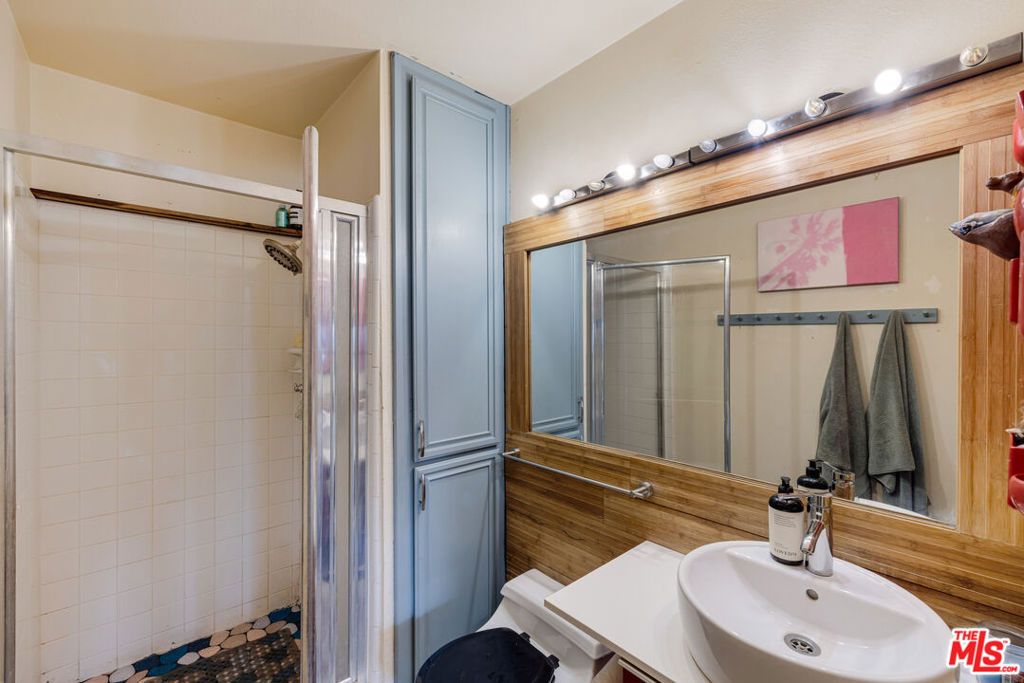 listing image 130724249540334122861