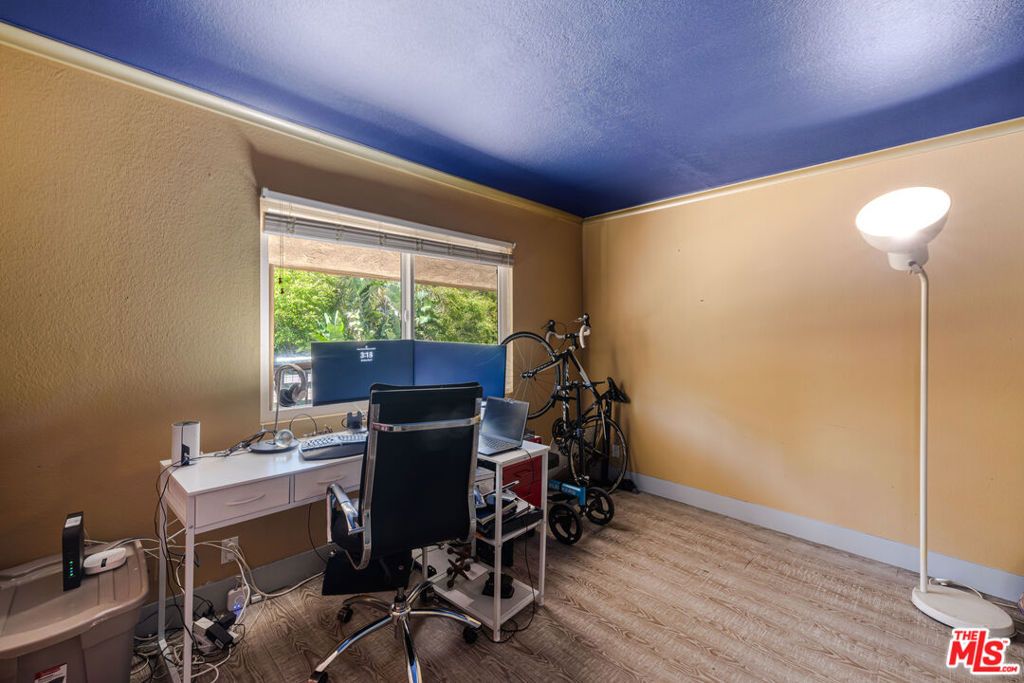listing image 130726983470007759501