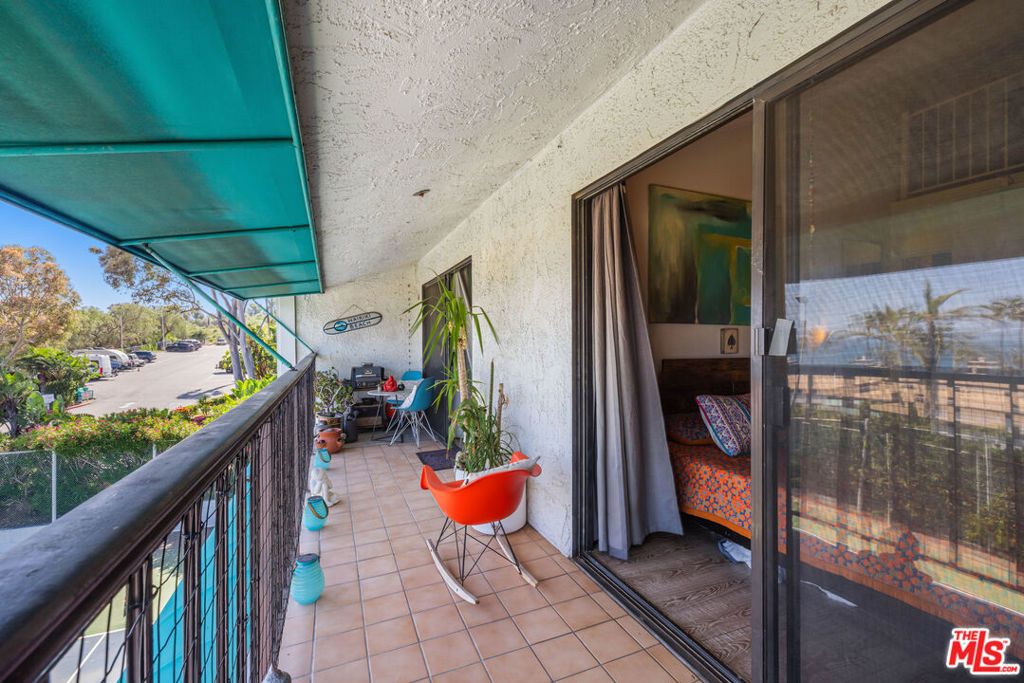 listing image 130724435402365715415