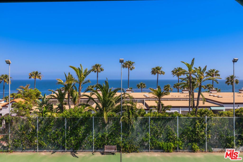 listing image 130723525534231812856