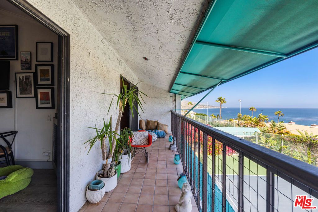 listing image 130726452075438170152