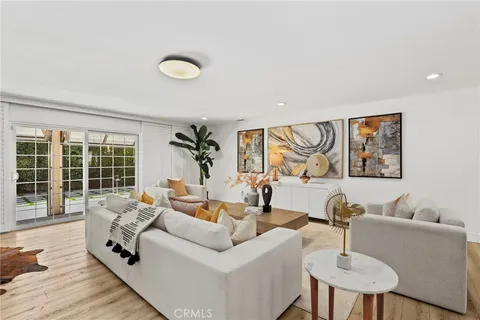 136 W Sandra Avenue, Arcadia, CA 91007 - MLS#: PF25238364