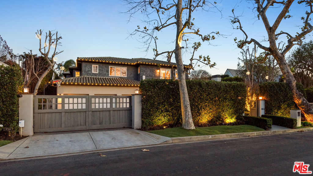 1064 Amalfi Drive