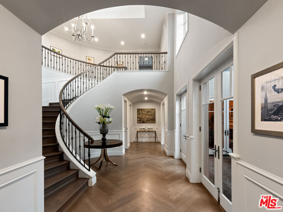 1064 Amalfi Drive