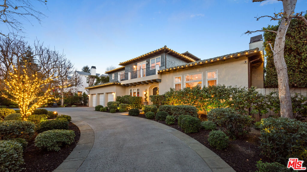1064 Amalfi Drive