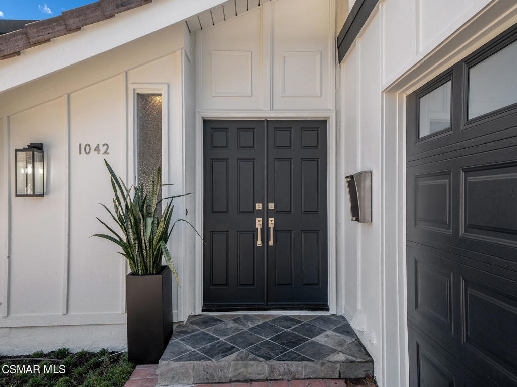 1042 Barrow Court