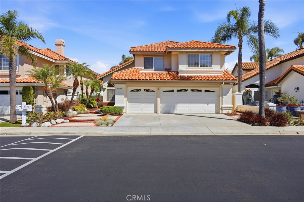 1504 Avenida De Nogales