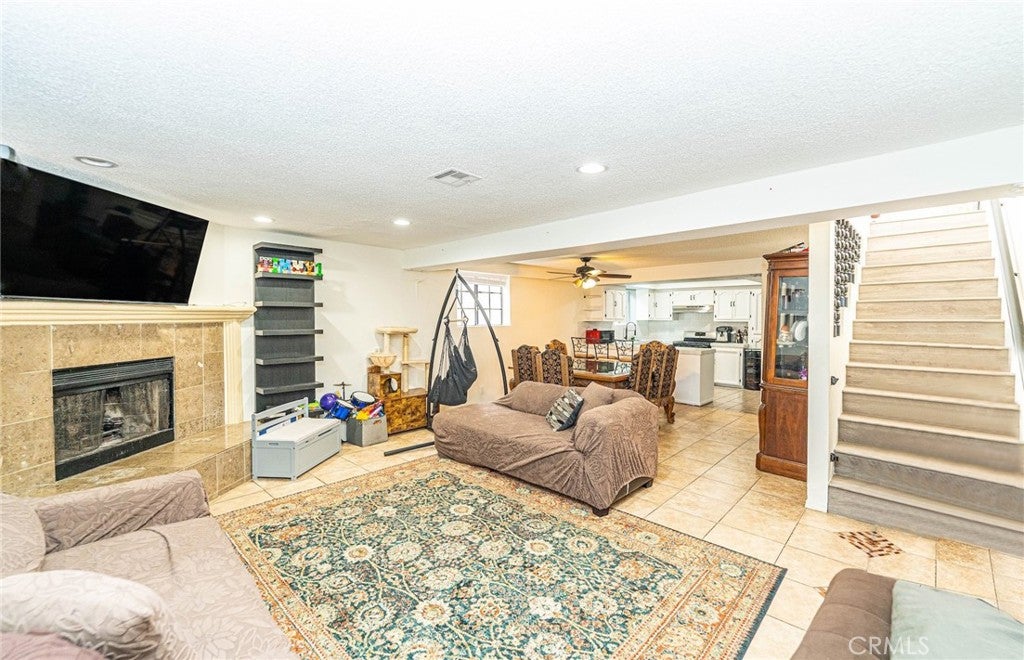 10334 Tujunga Canyon