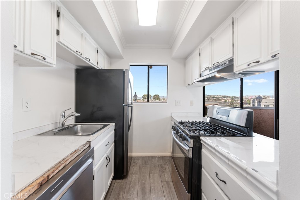 1168 E 10th Street 213