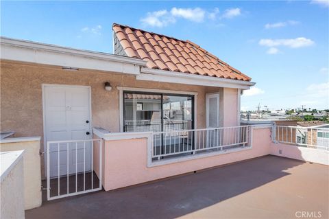 Photo of 1168 E 10th Street #213, Long Beach, CA 90813 (MLS # PW26005707)