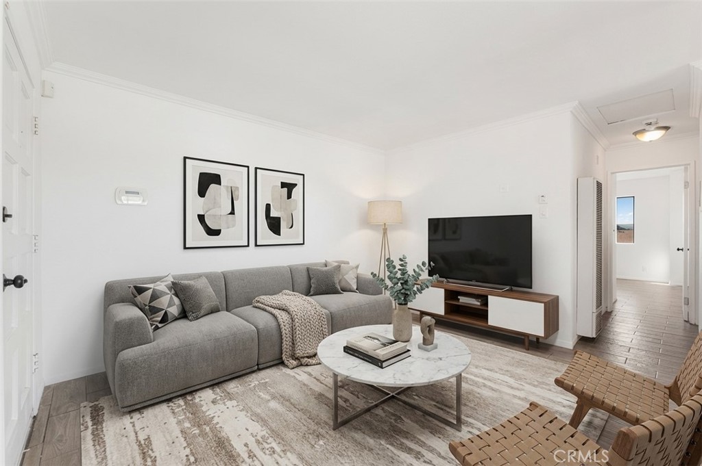 1168 E 10th Street 213