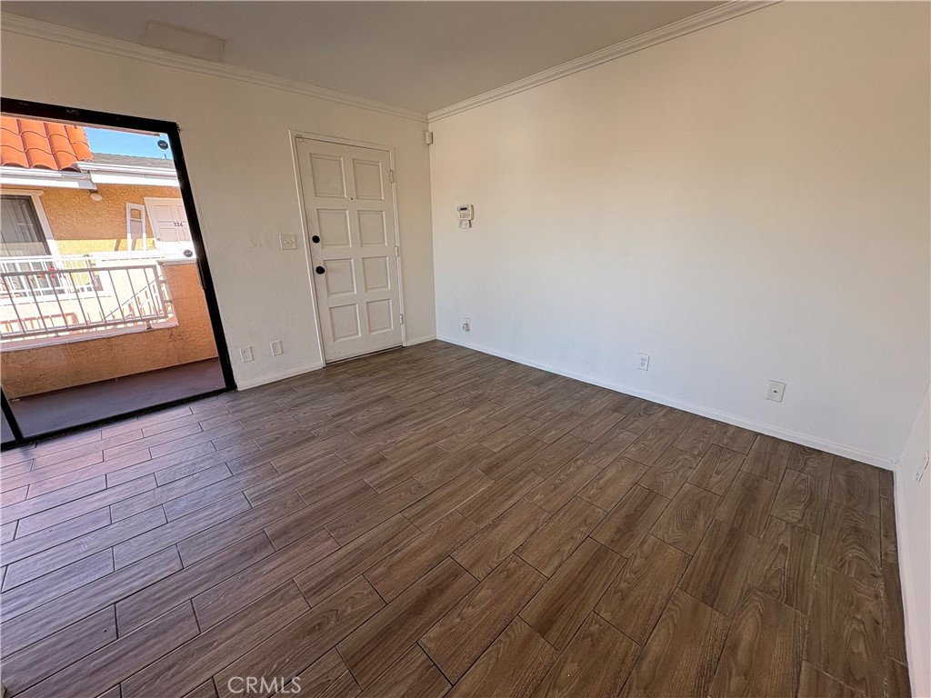 1168 E 10th Street 213