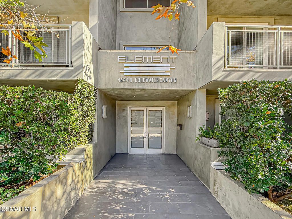 Photo of 4644 Coldwater Canyon Avenue #102, Studio City, CA 91604 (MLS # 226000747)