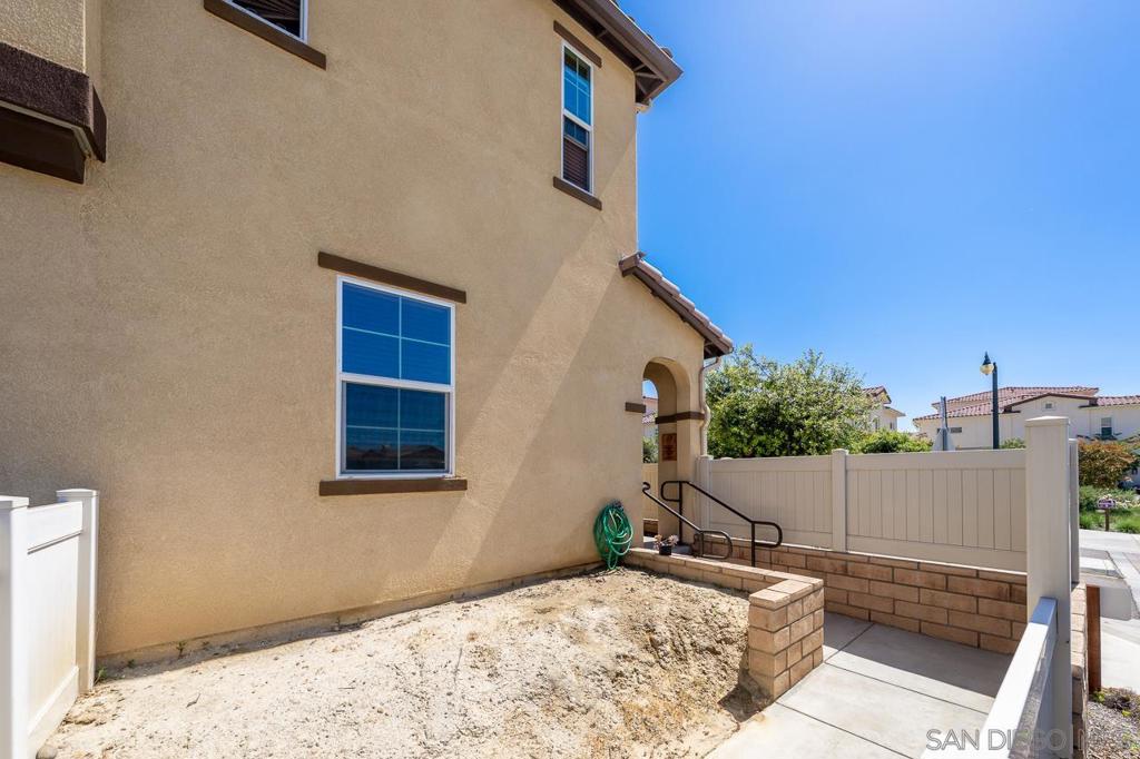 1709 Santa Carolina Ave 2