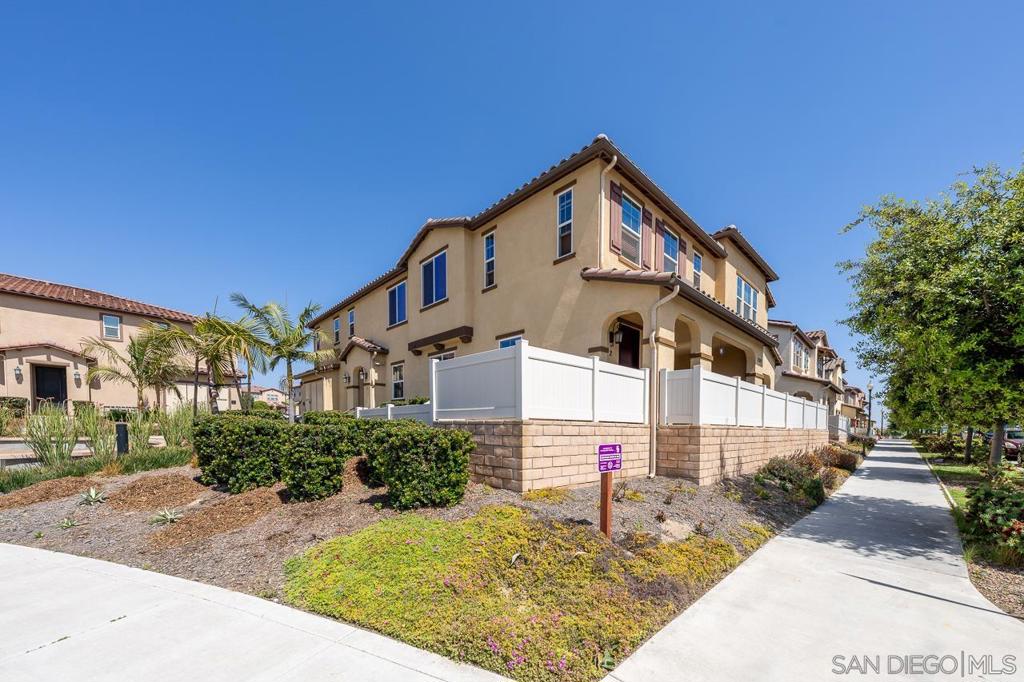 1709 Santa Carolina Ave 2