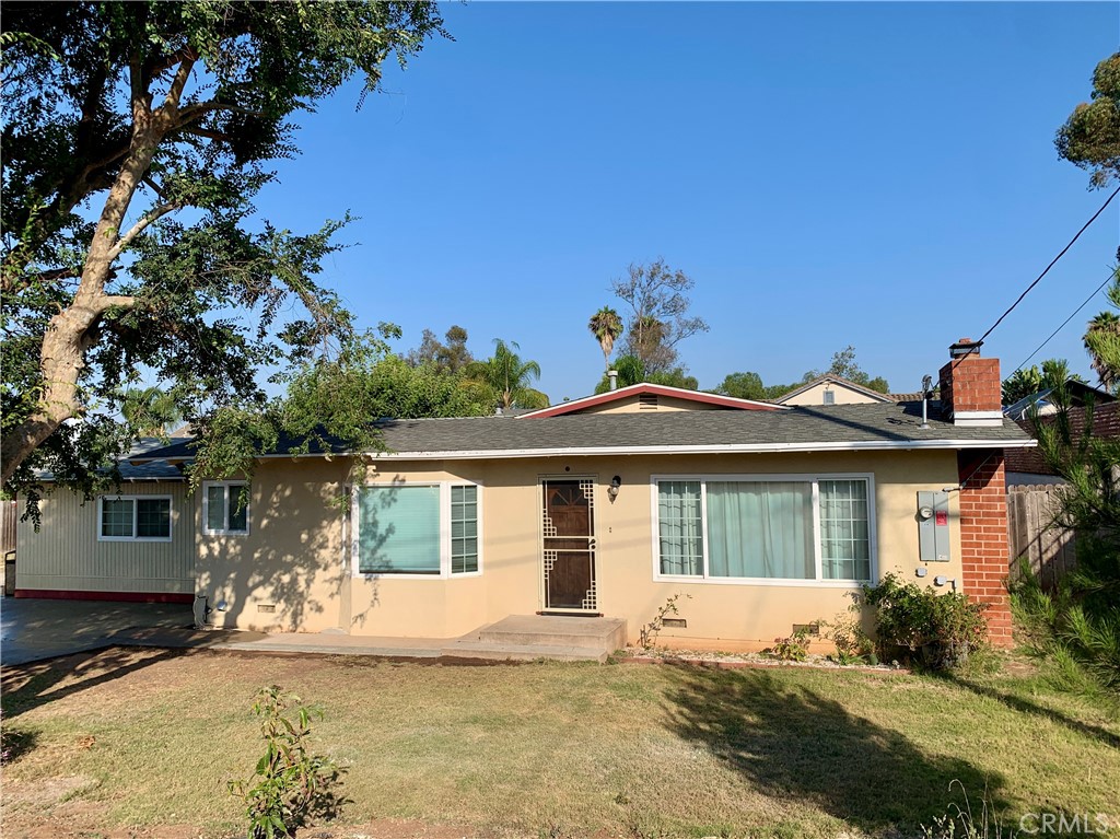 Single level home for rent in beautiful San Marcos. This 3 bed/2 bath home is located on a quiet cul-de-sac in the center of it all. Close proximity to the 15 and 78 freeways and a short drive to Cal State San Marcos. Enjoy living in a peaceful neighborhood while also being close to town, schools, shopping, and freeway access for commuters. With granite countertops throughout, a freshly painted interior, and washer/dryer included, Grove Hill is ready to be your next home. Pets considered upon request. Students will be considered. Internet is included. Available for rent 9/1/25.