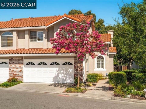 Photo of 465 S Clovercrest Ln LN, San Ramon, CA 94582 (MLS # 41145853)