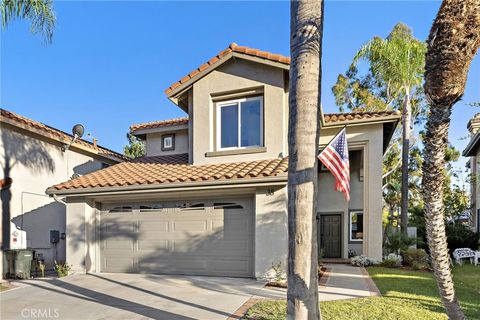 Photo of 38 Via Brida, Rancho Santa Margarita, CA 92688 (MLS # OC25237195)