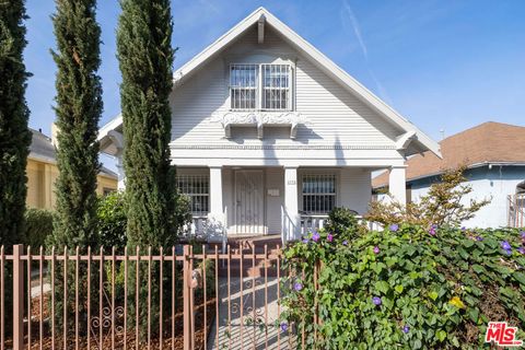 Photo of 3775 Crawford Street, Los Angeles, CA 90011 (MLS # 25623127)