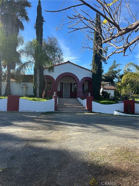 Photo of 30467 Los Alamos Rd, Murrieta, CA 92563 (MLS # SW26086209)