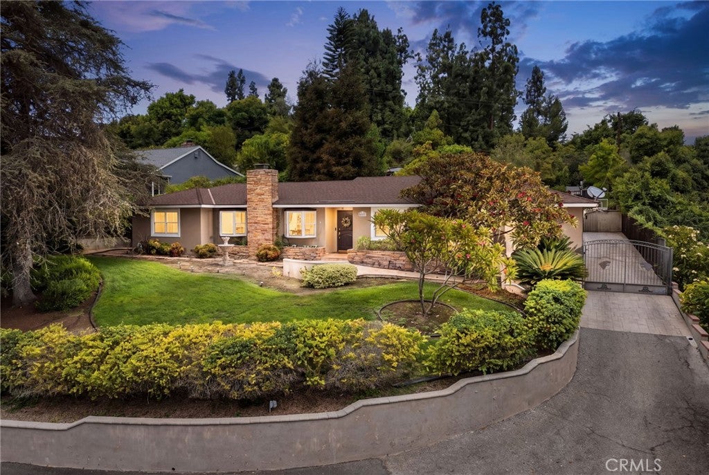 8470 Via Sierra Ramal Avenue