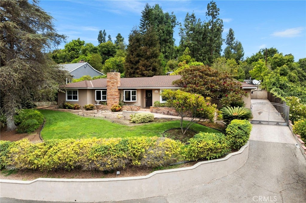 8470 Via Sierra Ramal Avenue