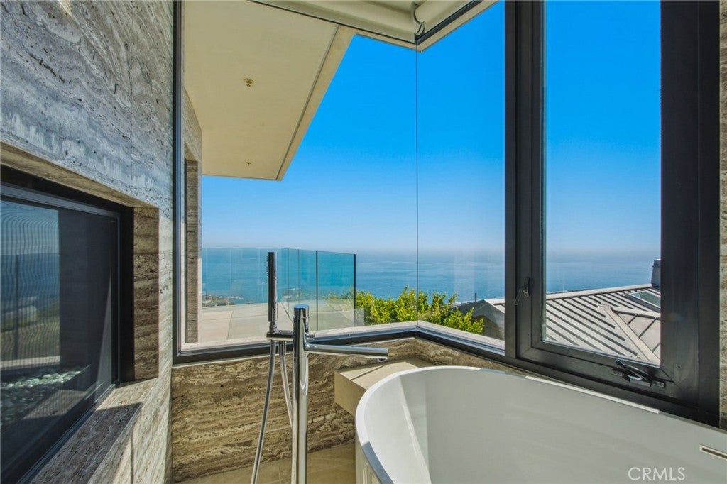 627 Nyes, Laguna Beach CA 92651 - Photo 16