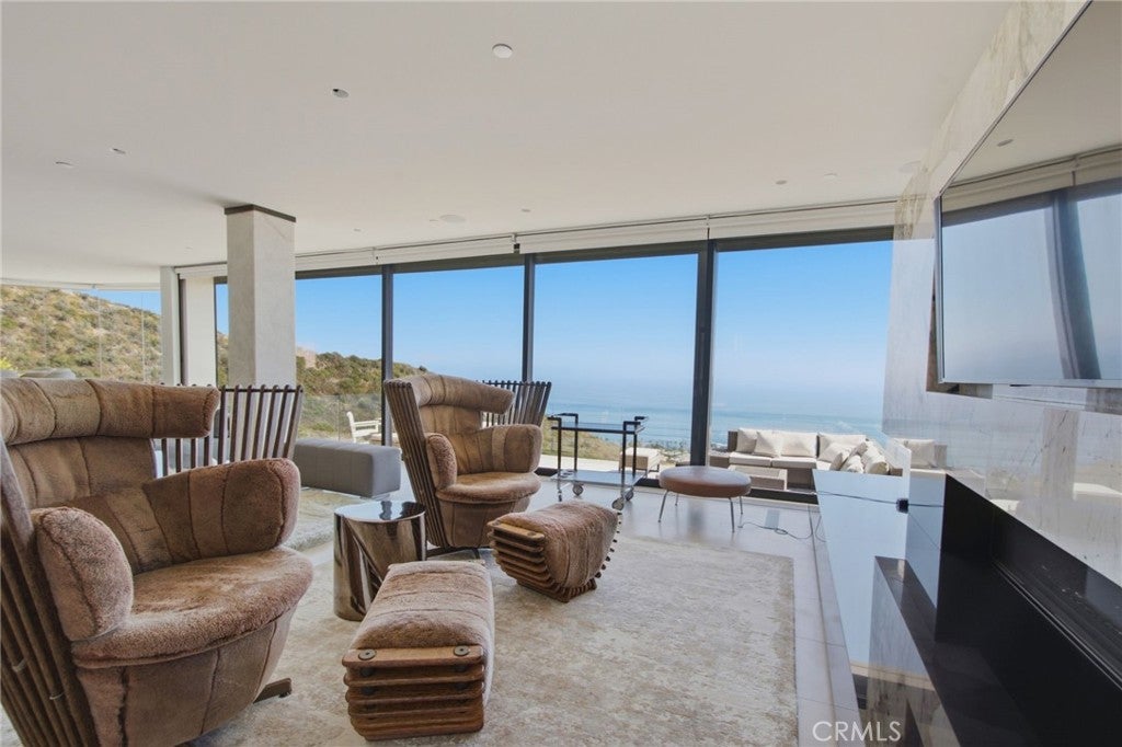 627 Nyes, Laguna Beach CA 92651 - Photo 10