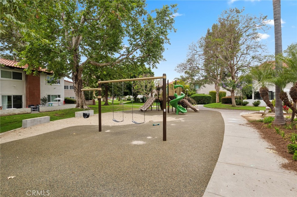 418 Vista Trucha, Newport Beach CA 92660 - Photo 34