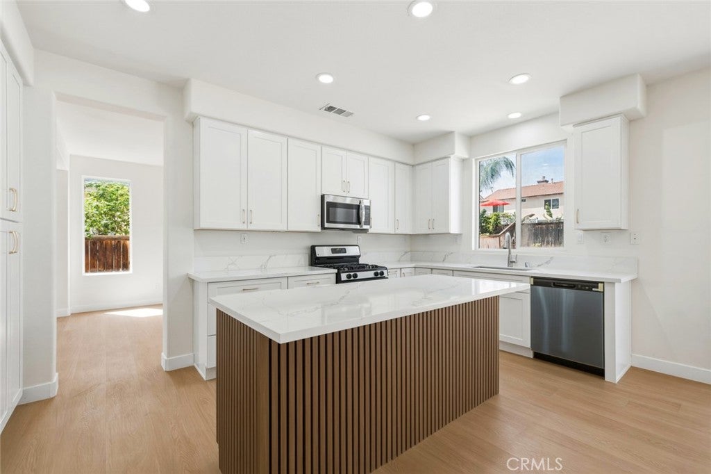 25868 Boulder Rock Pl