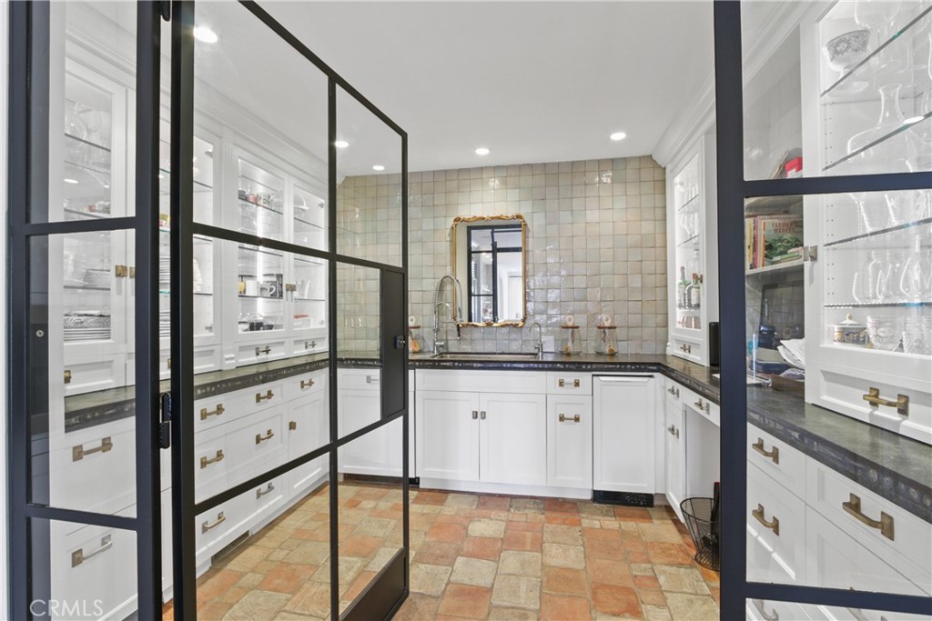 North Laguna (NL) - Residential Lease