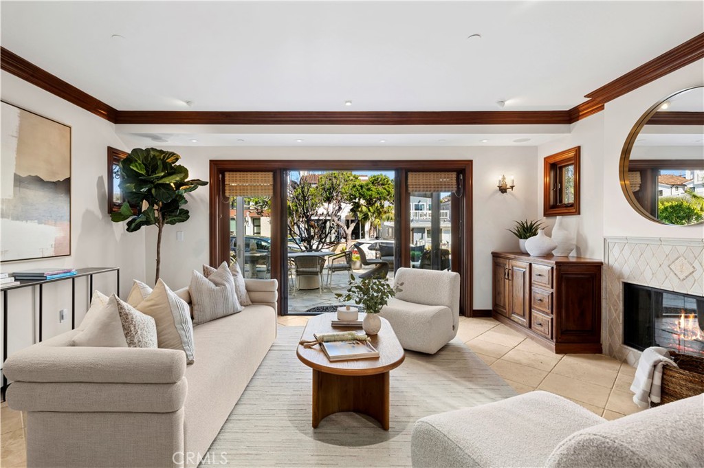 707 Larkspur Avenue, Corona Del Mar CA 92625 - Photo 7