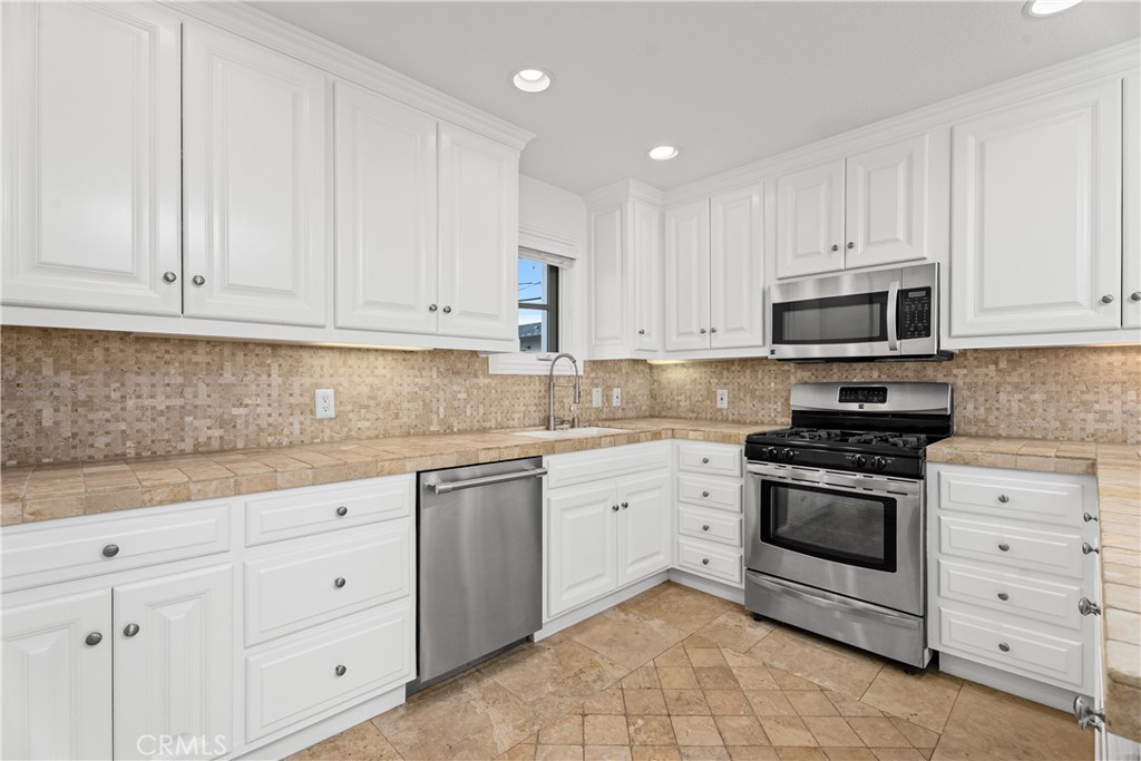 707 Larkspur Avenue, Corona Del Mar CA 92625 - Photo 29
