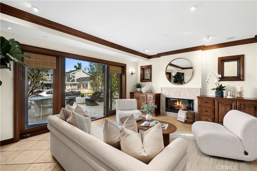 707 Larkspur Avenue, Corona Del Mar CA 92625 - Photo 6