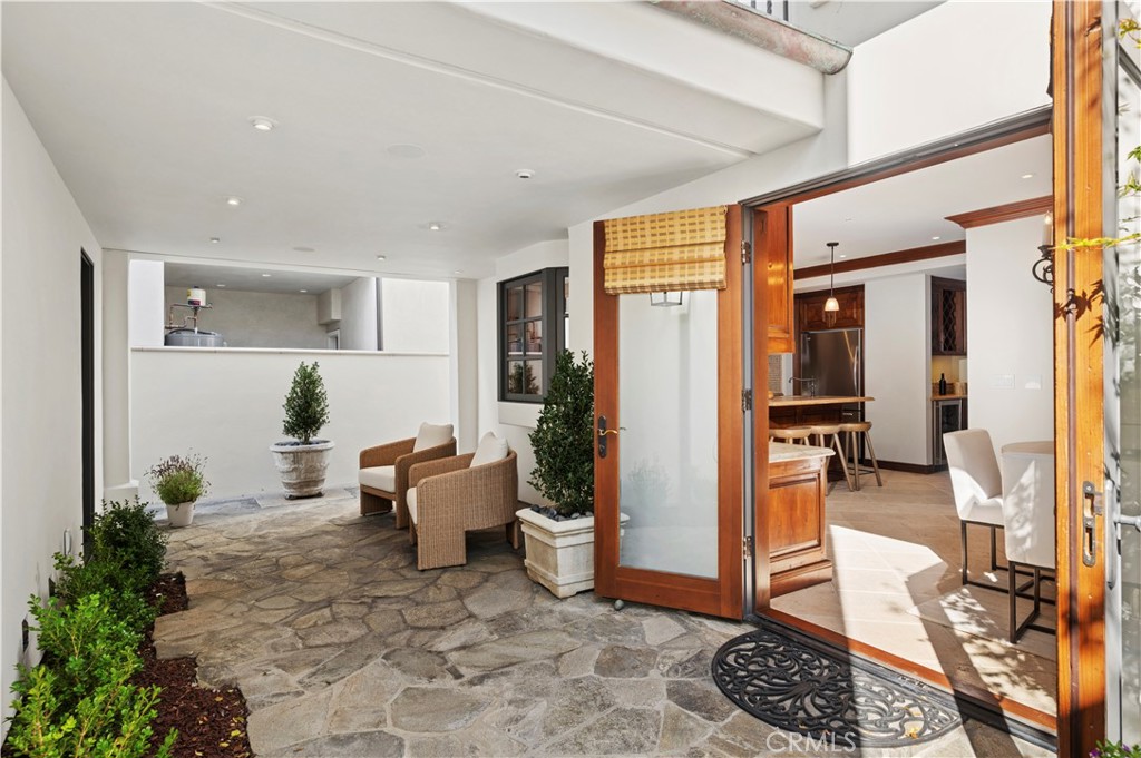 707 Larkspur Avenue, Corona Del Mar CA 92625 - Photo 11