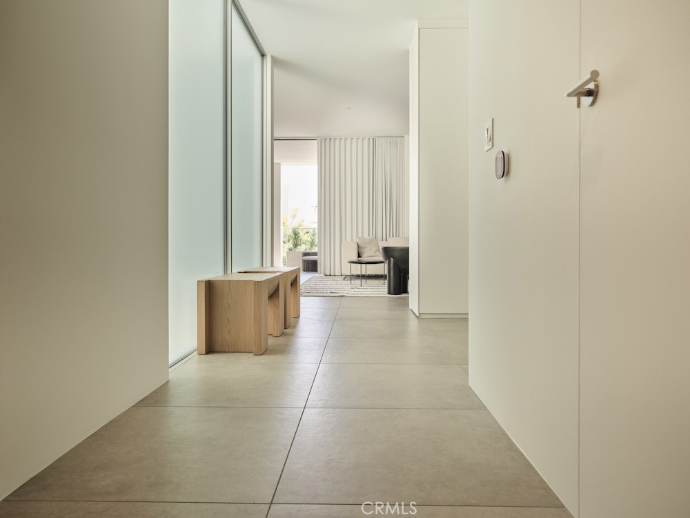 838 N Kings Road 201