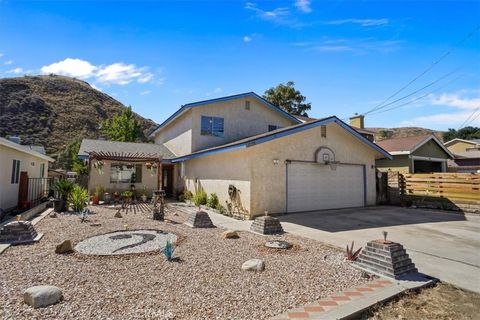 Photo of 30602 San Martinez Road, Val Verde, CA 91384 (MLS # SR25189999) Photo of 30602 San Martinez Road, Val Verde, CA 91384 (MLS # SR25189999)