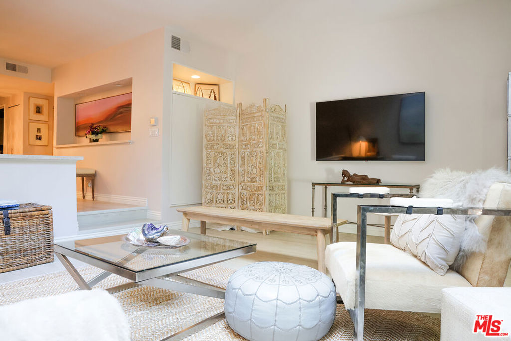 1617 S Beverly Glen Boulevard 204