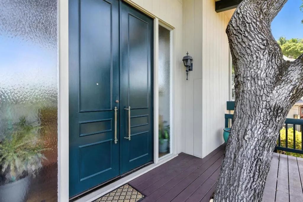 San Carlos, California 94070, United States, 4 Bedrooms Bedrooms, ,4 BathroomsBathrooms,Residential,Active,177553