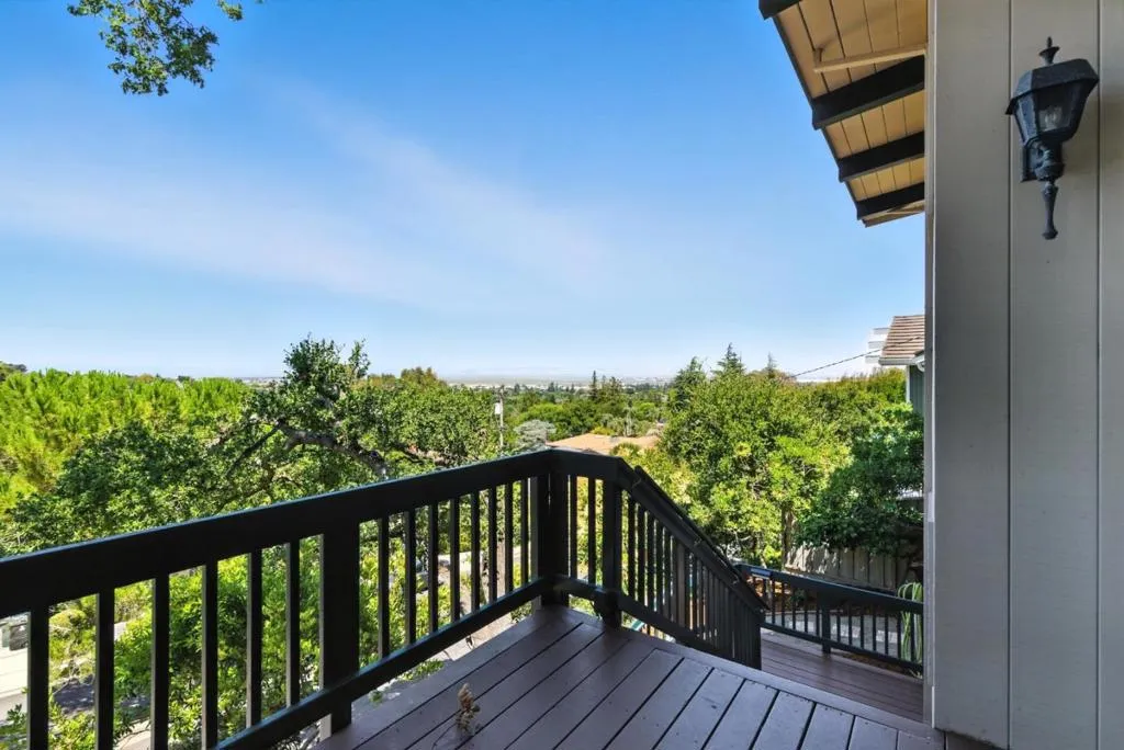 San Carlos, California 94070, United States, 4 Bedrooms Bedrooms, ,4 BathroomsBathrooms,Residential,Active,177553