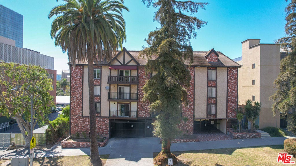 525 La Fayette Park Place