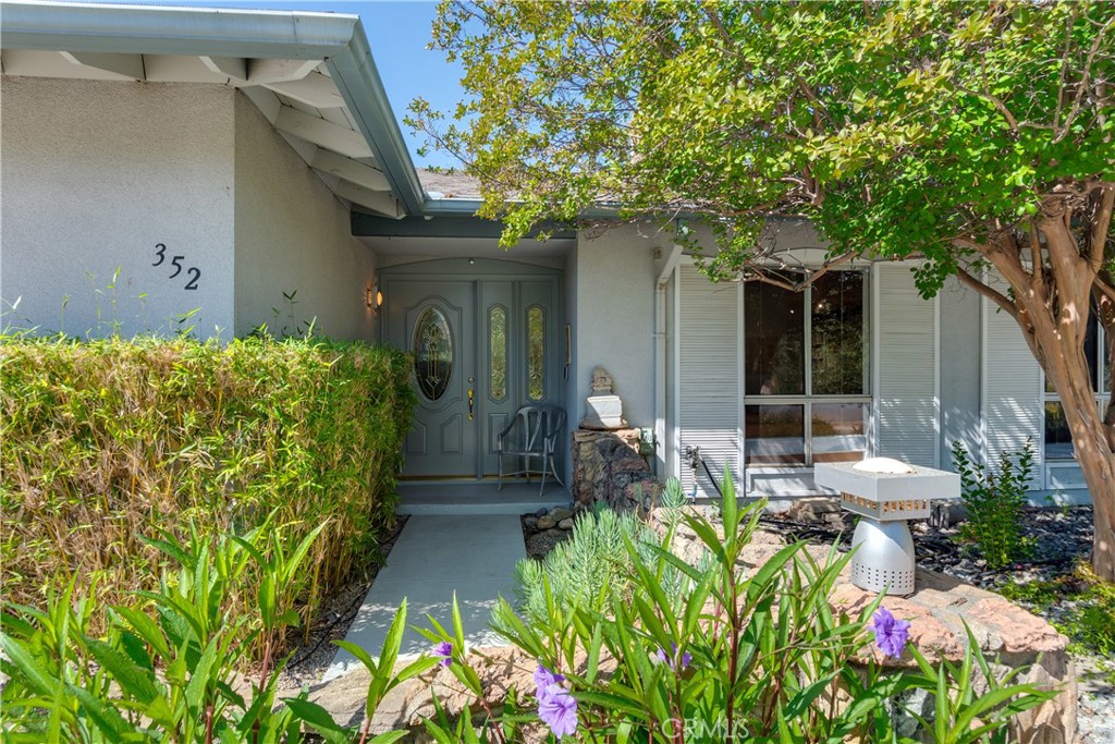 352 Campbell Avenue