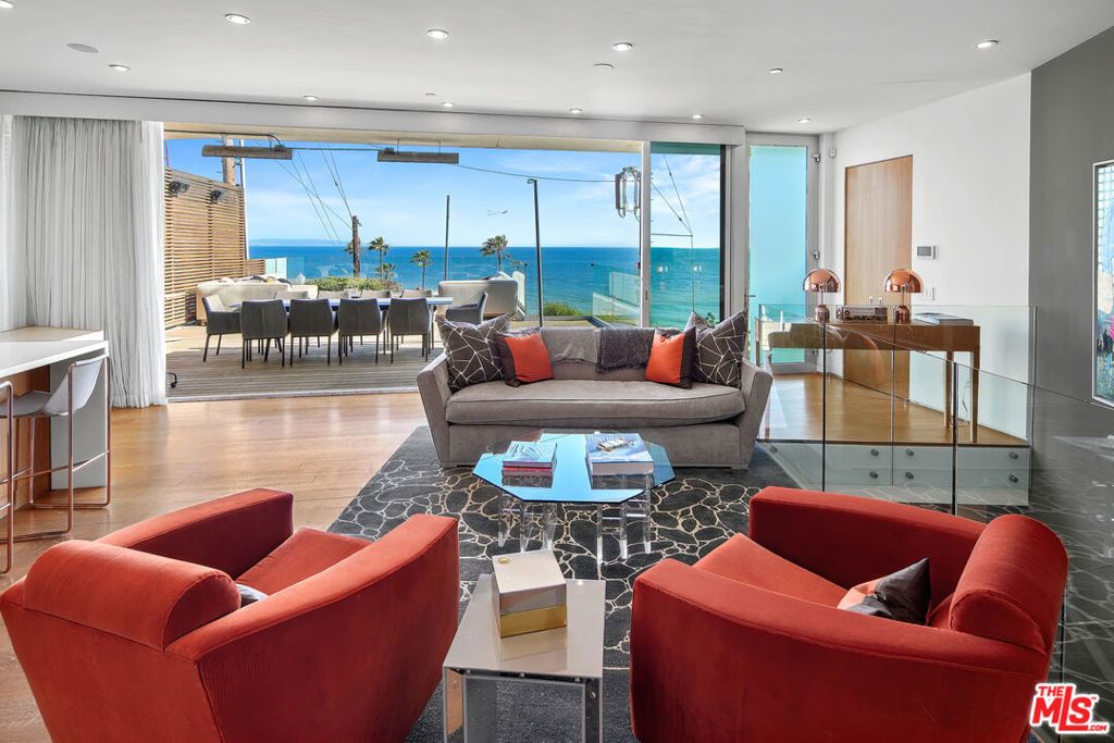 Photo of 17405 Castellammare Drive, Pacific Palisades, CA 90272 (MLS # 25593047)