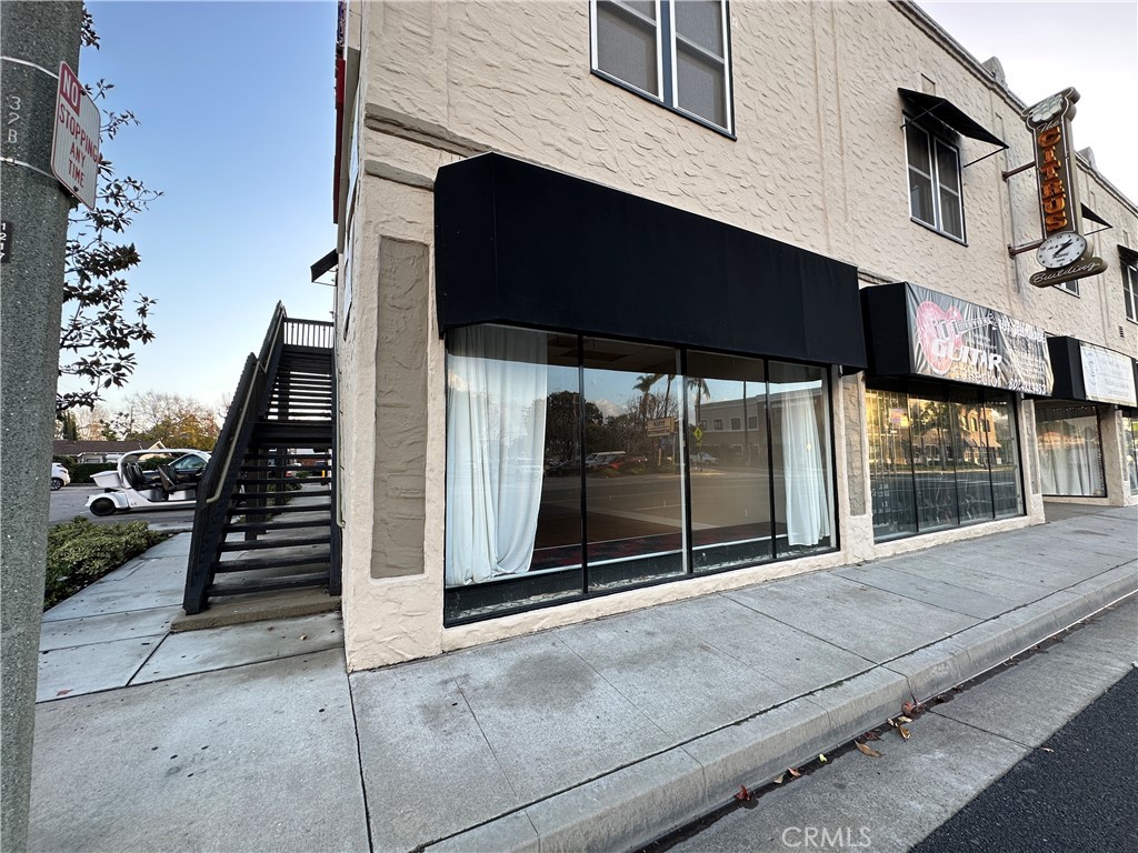 940 W Chapman Avenue 101