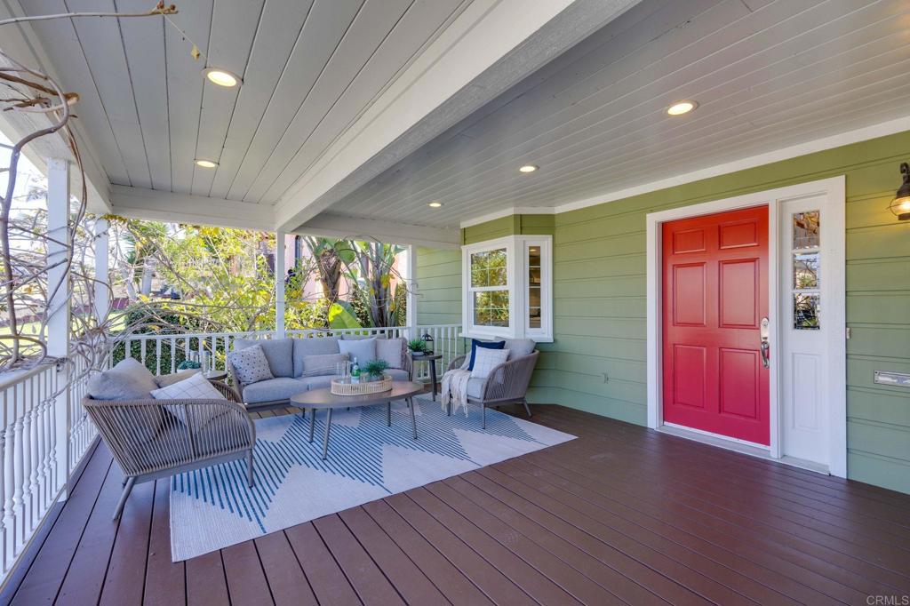 4483 Santa Monica Avenue